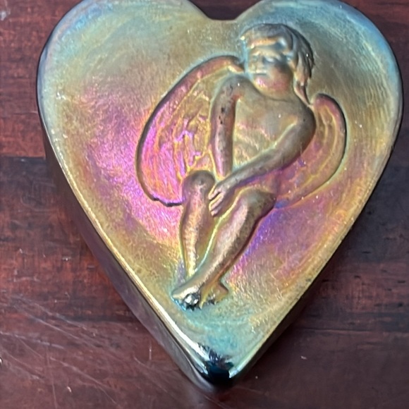 Iridescent Art Glass Angel Cupid Heart Paperweight Signed Robert Held Dated 1998 - Picture 2 of 9